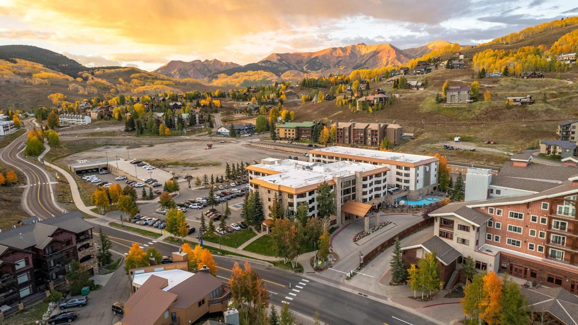 Studio 565 Perfect Location With Pool And Hot Tub Crested Butte Buitenkant foto