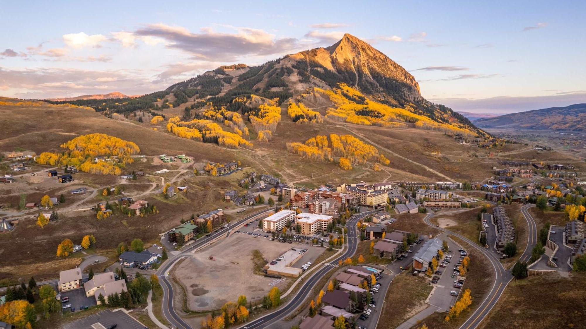 Studio 565 Perfect Location With Pool And Hot Tub Crested Butte Buitenkant foto
